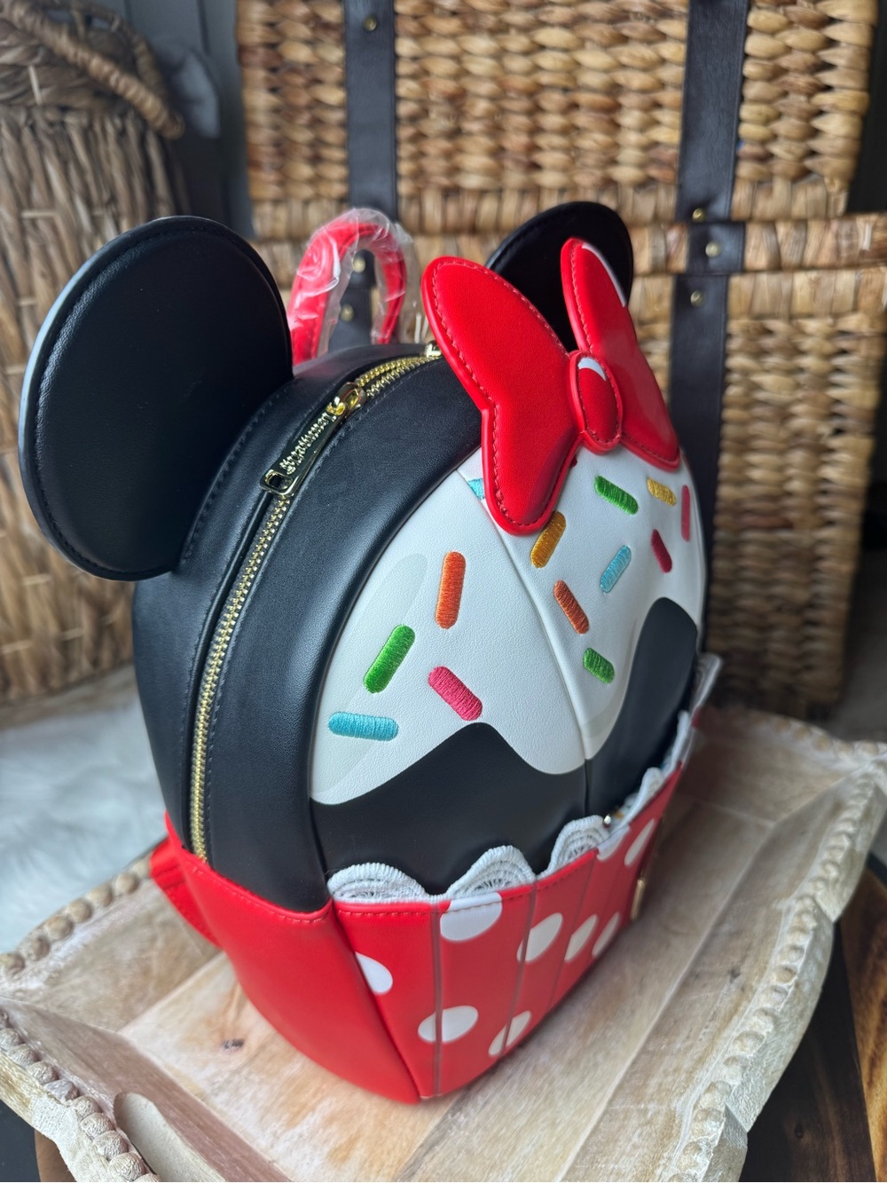 Disney Loungefly Minnie Mouse sprinkle Cupcake backpack  - Red, Black, White - Picture 6 of 9